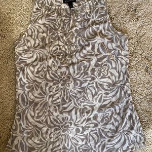 Sleeveless spring/summer tan and white top, 1X